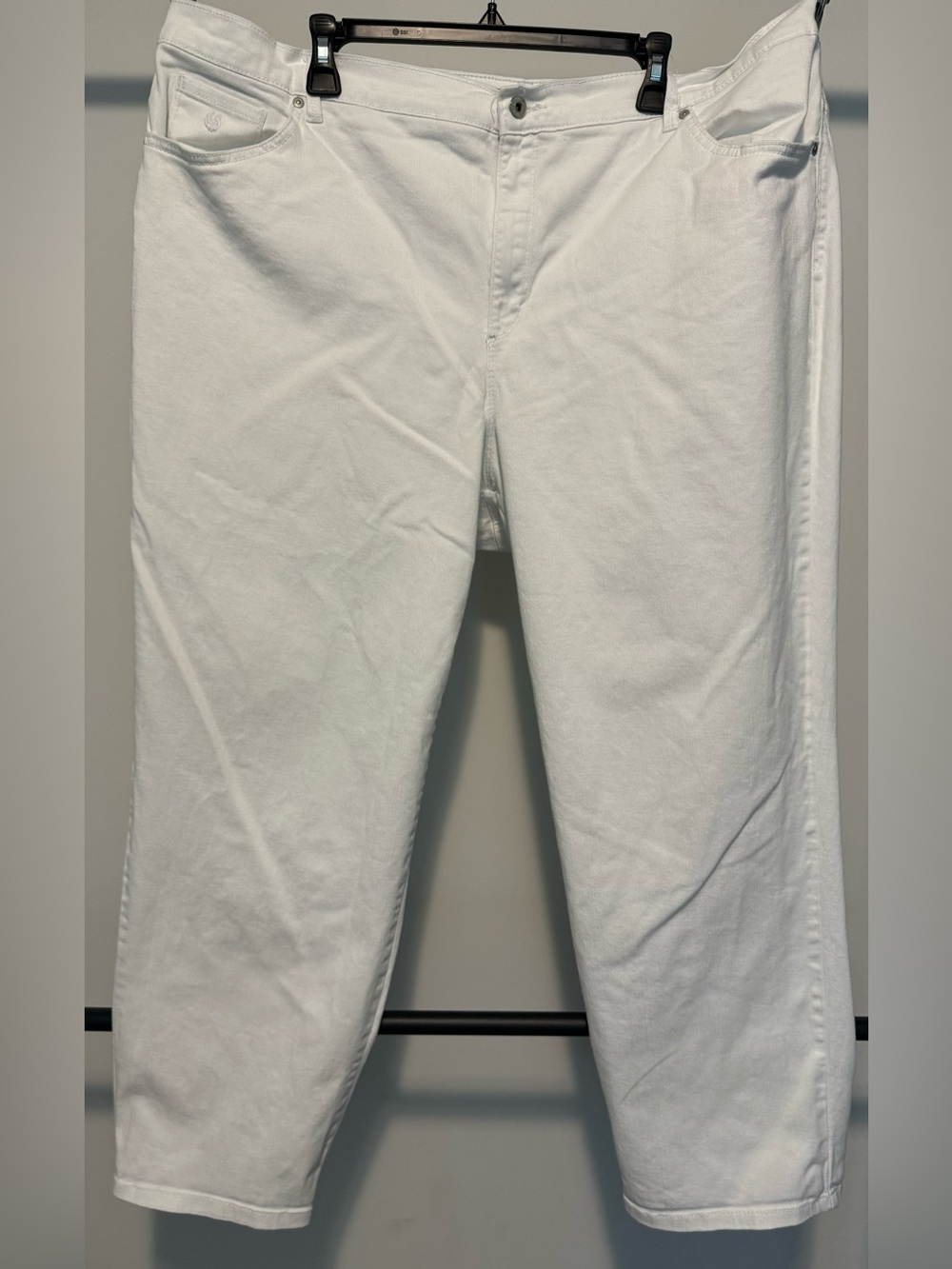 Gloria Vanderbilt White Straight-Leg Jeans